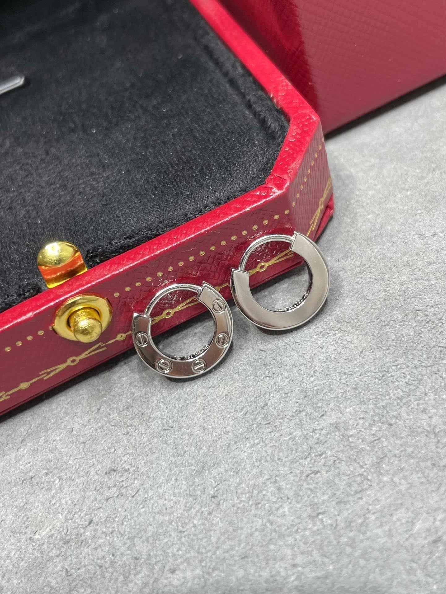 [Dawnora Jewelry]LOVE MINI EARRINGS