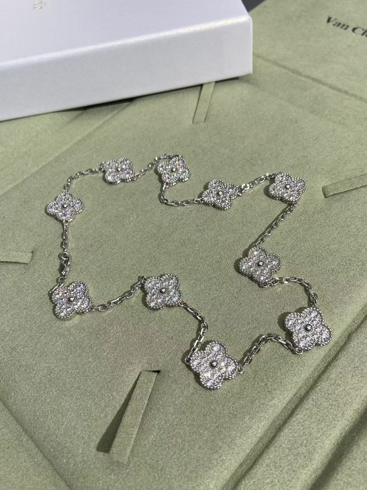 [Dawnora Jewelry]CLOVER 10 MOTIFS  FULL DIAMOND NECKLACE