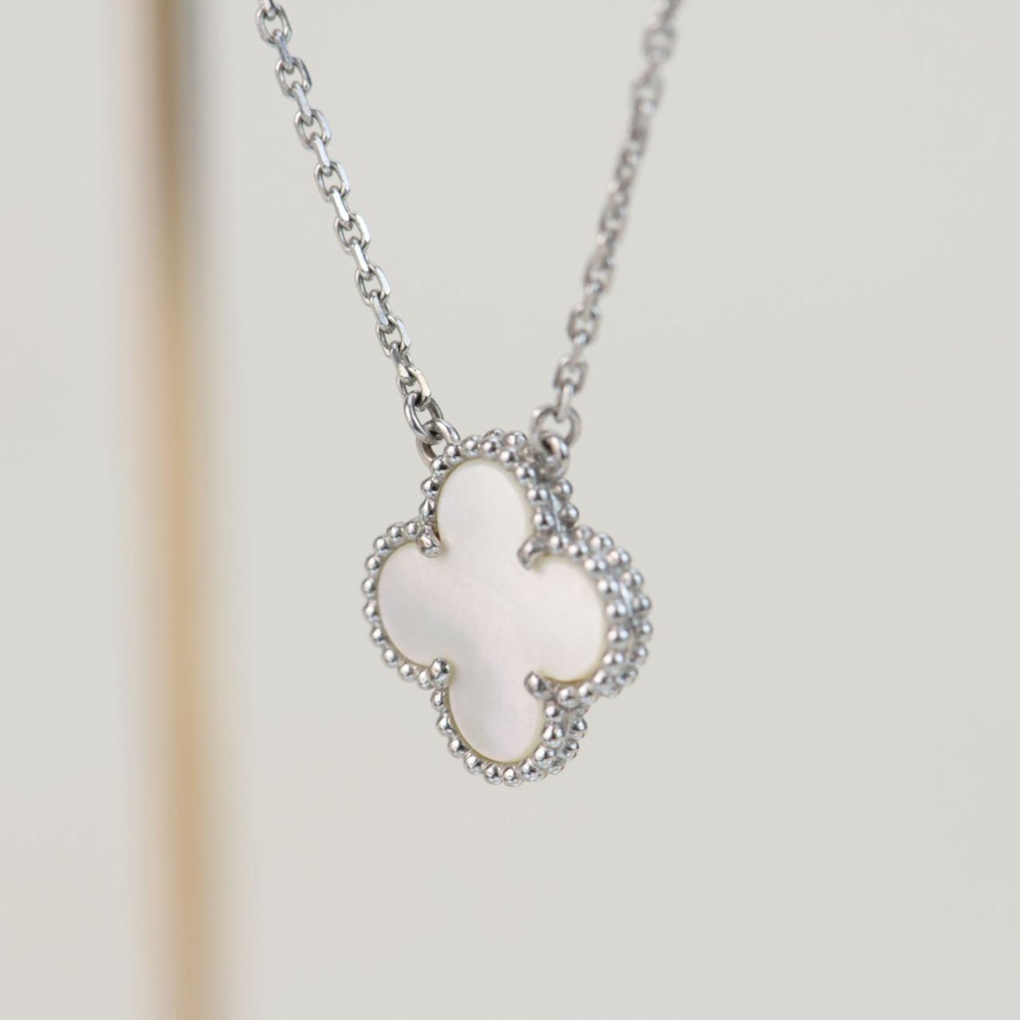 [Dawnora Jewelry]CLOVER  15MM WHITE MOTHER-OF-PEARL SILVER